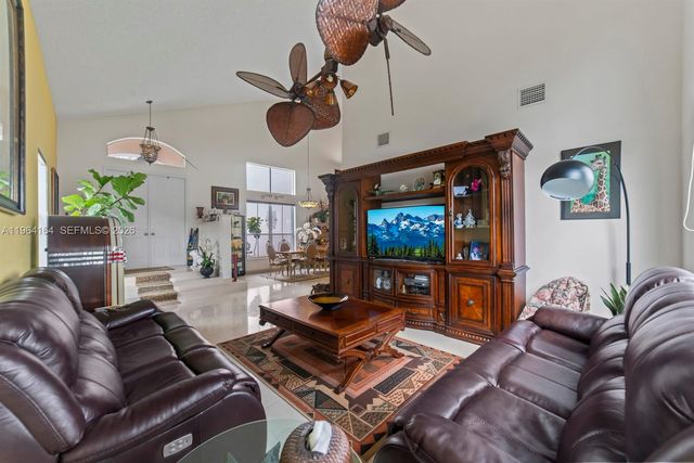 3322 SW 51st St, Hollywood, FL 33312