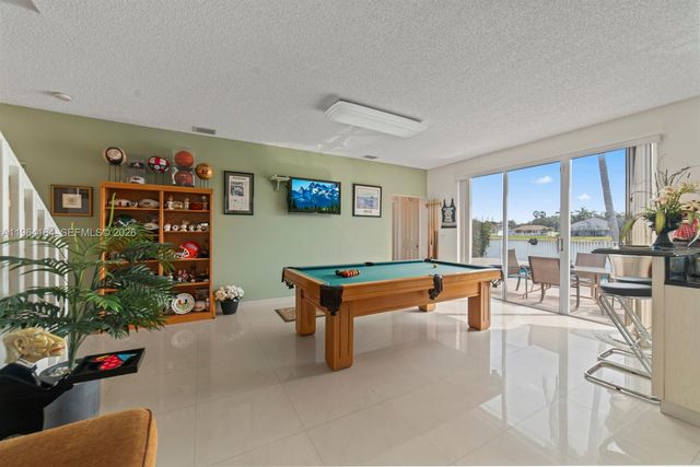 3322 SW 51st St, Hollywood, FL 33312