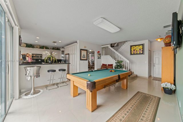 3322 SW 51st St, Hollywood, FL 33312