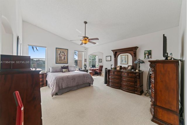 3322 SW 51st St, Hollywood, FL 33312