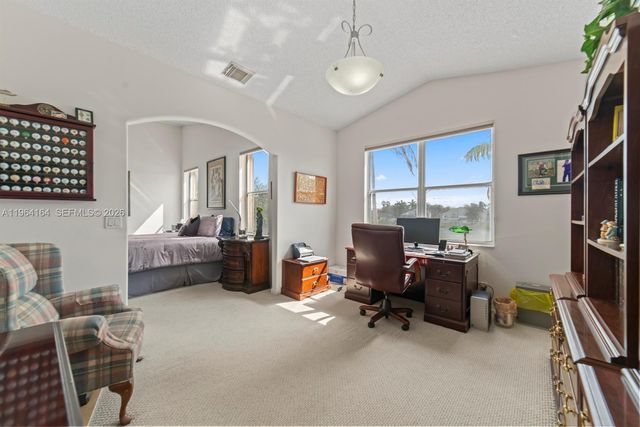 3322 SW 51st St, Hollywood, FL 33312