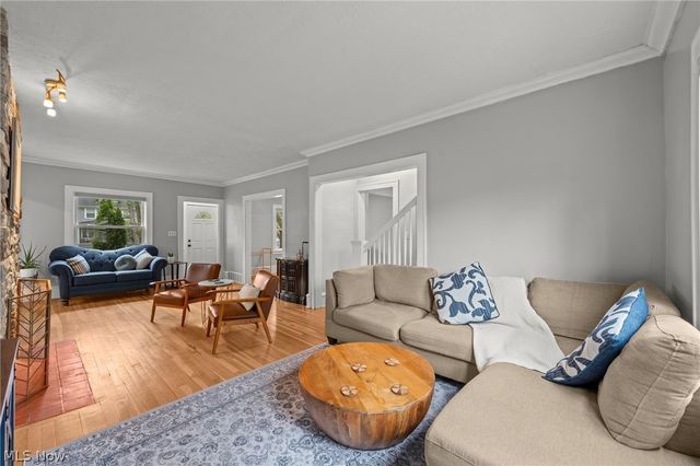 3273 Meadowbrook Boulevard, Cleveland Heights, OH 44118