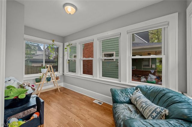 3273 Meadowbrook Boulevard, Cleveland Heights, OH 44118