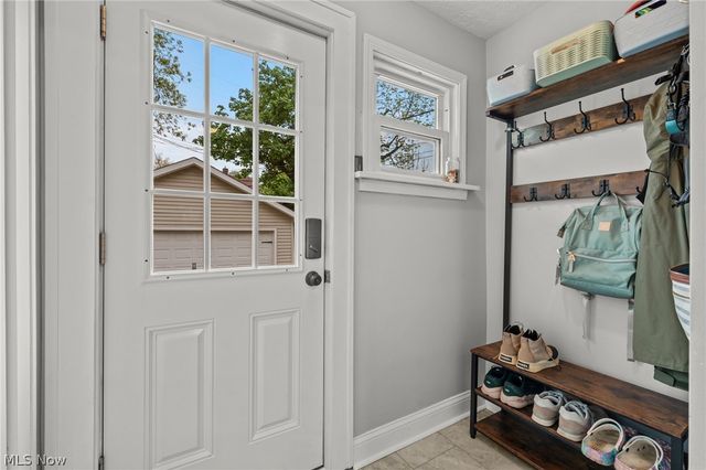 3273 Meadowbrook Boulevard, Cleveland Heights, OH 44118
