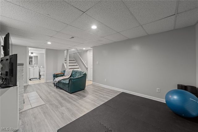 3273 Meadowbrook Boulevard, Cleveland Heights, OH 44118