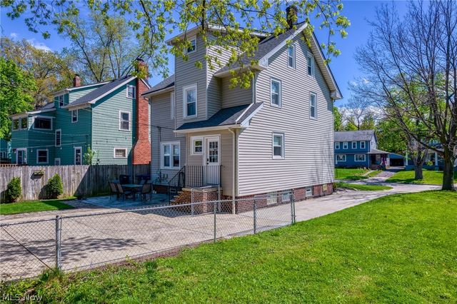 3273 Meadowbrook Boulevard, Cleveland Heights, OH 44118