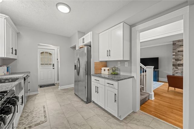 3273 Meadowbrook Boulevard, Cleveland Heights, OH 44118