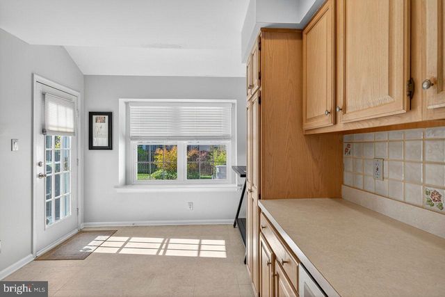 53 SAW MILL DR, Mount Laurel, NJ 08054