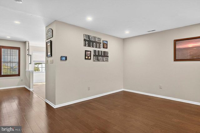 53 SAW MILL DR, Mount Laurel, NJ 08054