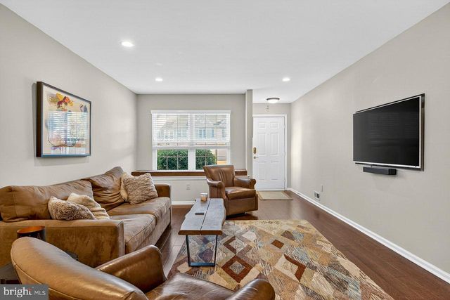 53 SAW MILL DR, Mount Laurel, NJ 08054