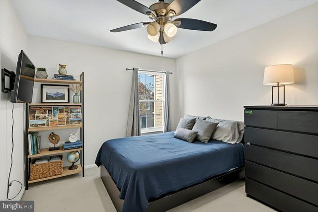 53 SAW MILL DR, Mount Laurel, NJ 08054