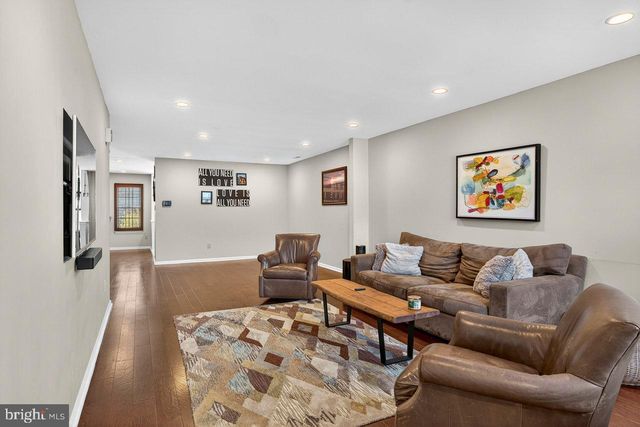 53 SAW MILL DR, Mount Laurel, NJ 08054