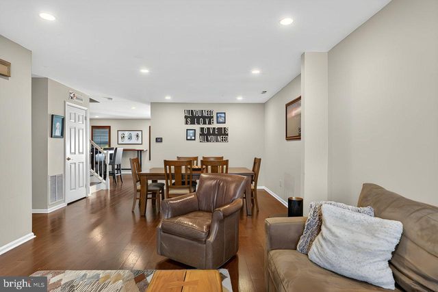 53 SAW MILL DR, Mount Laurel, NJ 08054