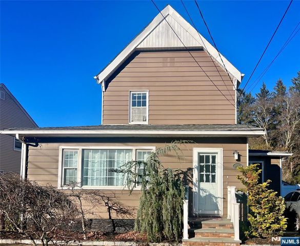393 Ringwood Avenue, Wanaque, NJ 07465