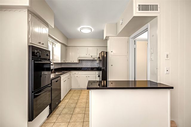 5835 E University Boulevard D, Dallas, TX 75206