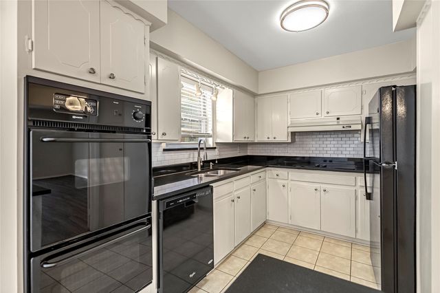 5835 E University Boulevard D, Dallas, TX 75206