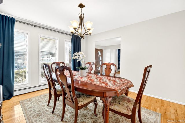 8 Lynch Court, Garnerville, NY 10923