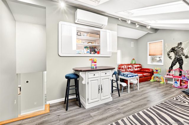 8 Lynch Court, Garnerville, NY 10923