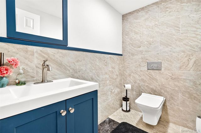 8 Lynch Court, Garnerville, NY 10923