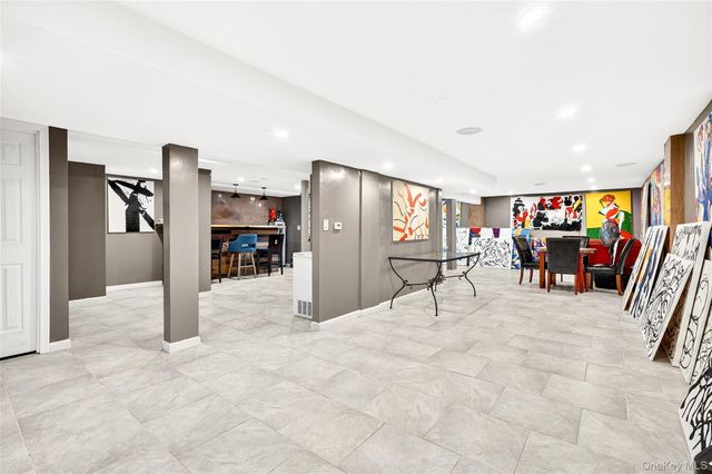 8 Lynch Court, Garnerville, NY 10923