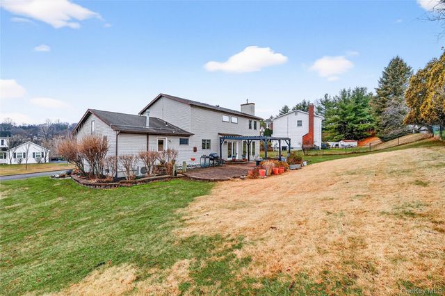 8 Lynch Court, Garnerville, NY 10923