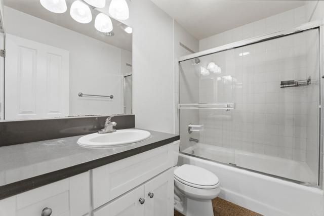 8515 Villa La Jolla Drive B, La Jolla (san Diego), CA 92037