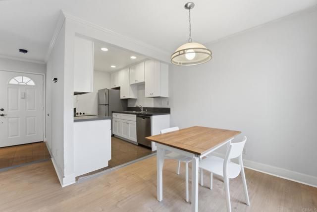 8515 Villa La Jolla Drive B, La Jolla (san Diego), CA 92037