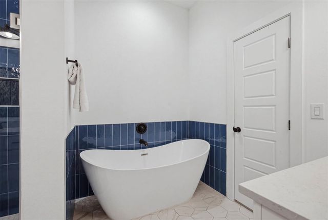 2703 Wilson Ave, Lago Vista, TX 78645