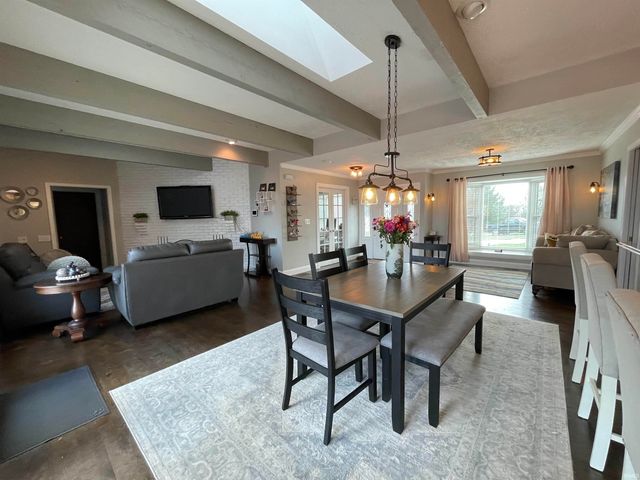 1056 N Vista Drive, Vincennes, IN 47591