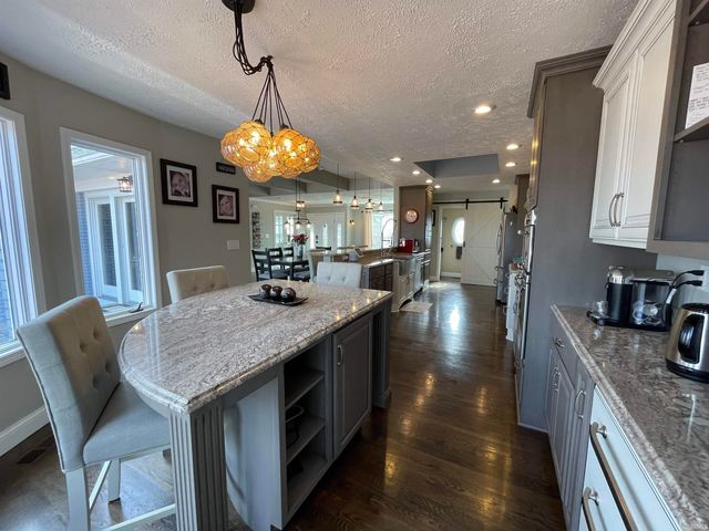 1056 N Vista Drive, Vincennes, IN 47591