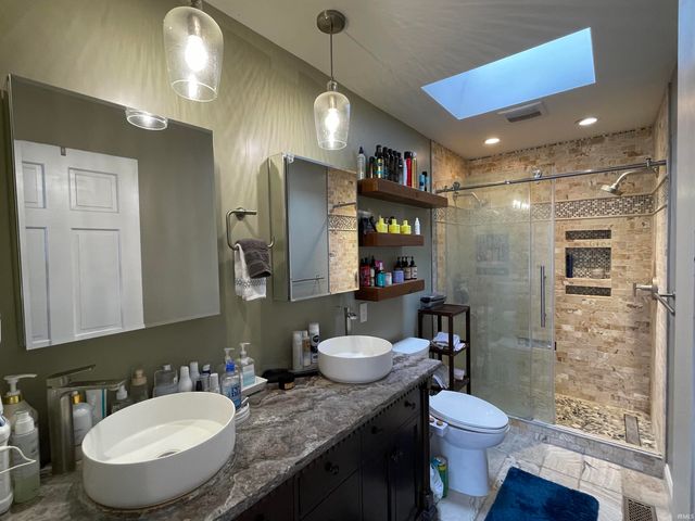 1056 N Vista Drive, Vincennes, IN 47591