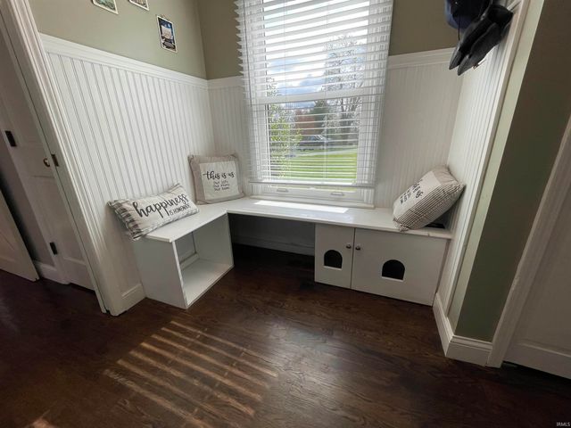 1056 N Vista Drive, Vincennes, IN 47591