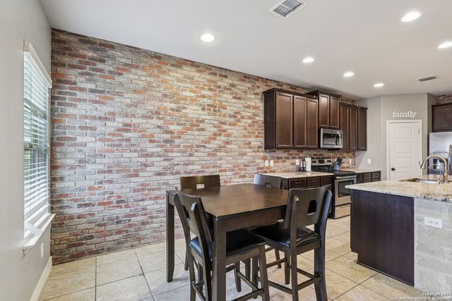 724 Morgan, Cibolo, TX 78108