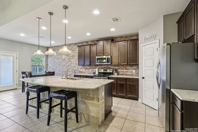 724 Morgan, Cibolo, TX 78108