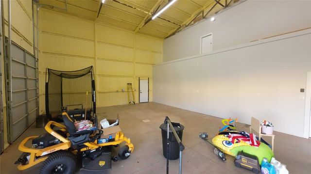 17210 E Coffee Creek Road, Luther, OK 73054