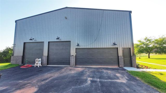 17210 E Coffee Creek Road, Luther, OK 73054