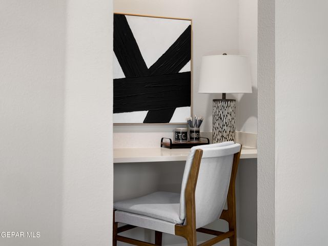 300 Emerald Air Place, Horizon City, TX 79928