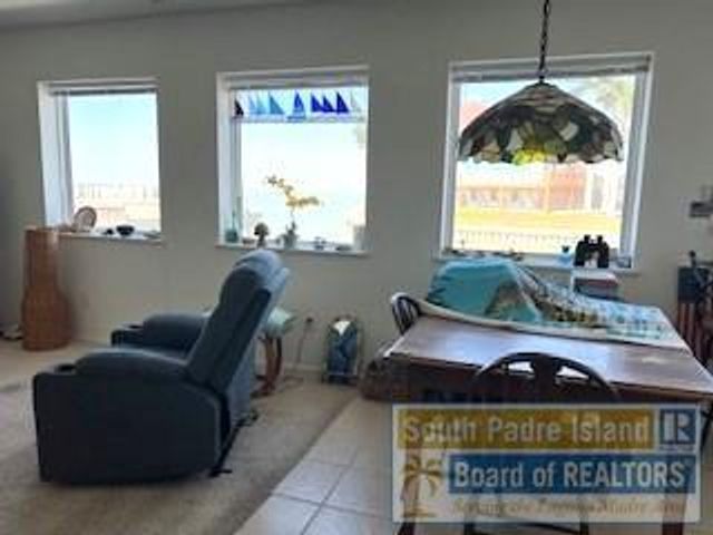 1216 Tarpon Ave, Port Isabel, TX 78578