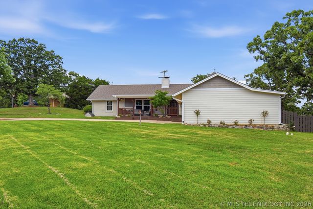 701 Oak Ridge Drive, Sand Springs, OK 74063