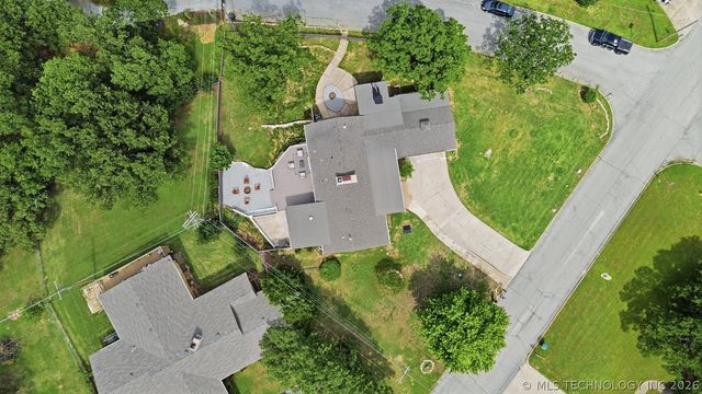 701 Oak Ridge Drive, Sand Springs, OK 74063
