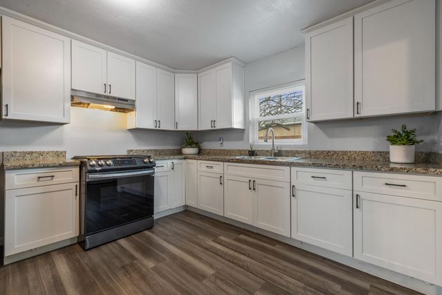 1551 Chronicle Ave, Stockton, CA 95205