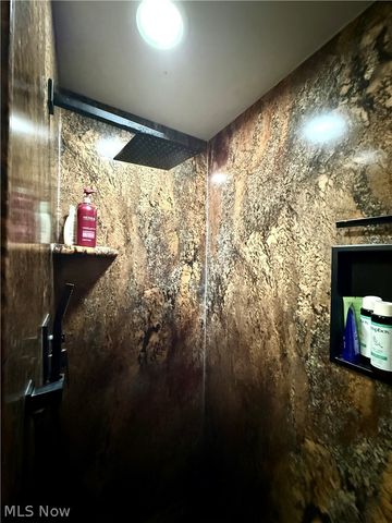 3201 Parkland Drive SW, Carrollton, OH 44615