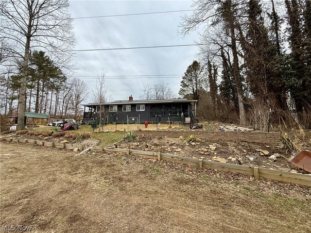 3201 Parkland Drive SW, Carrollton, OH 44615