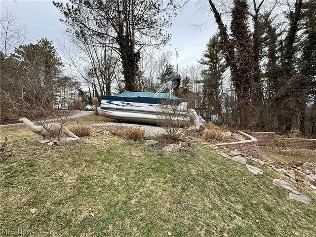 3201 Parkland Drive SW, Carrollton, OH 44615