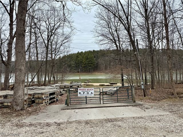 3201 Parkland Drive SW, Carrollton, OH 44615