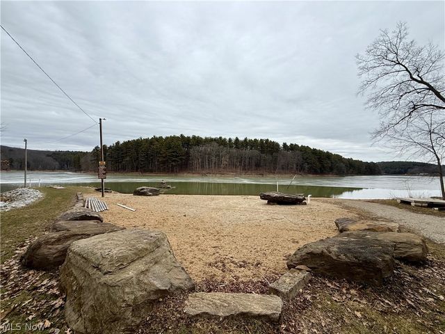 3201 Parkland Drive SW, Carrollton, OH 44615