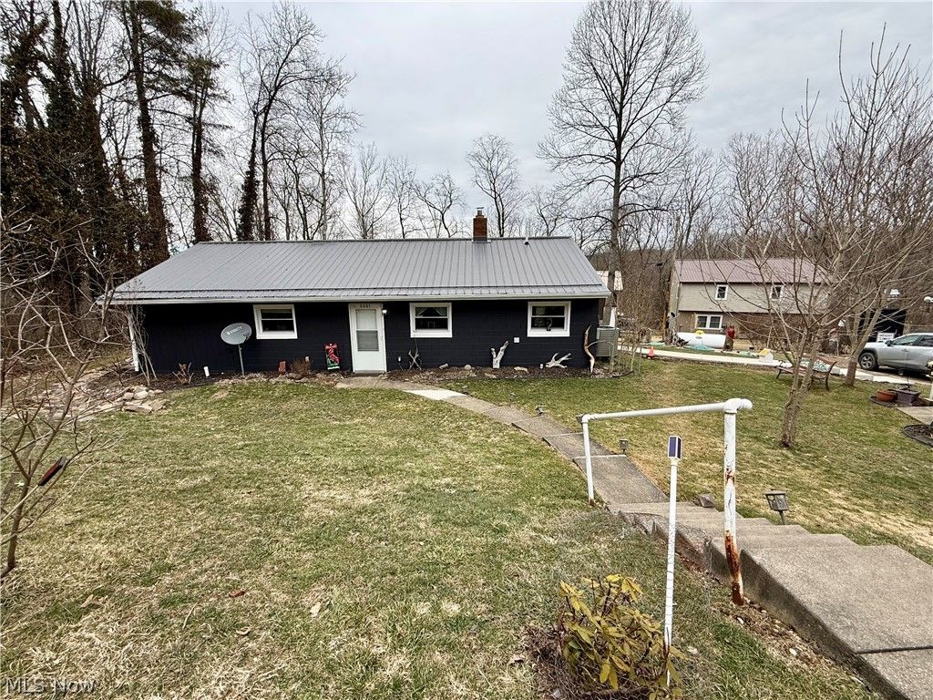 3201 Parkland Drive SW, Carrollton, OH 44615