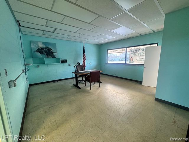 17140 Ecorse Road, Allen Park, MI 48101