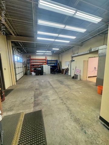 17140 Ecorse Road, Allen Park, MI 48101