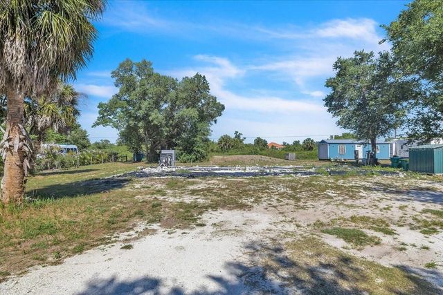 9176 GROVE BOULEVARD, Punta Gorda, FL 33982